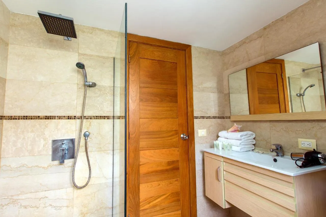 Aventura Village Los Corales Beach And Spa プンタ・カナ 5*,