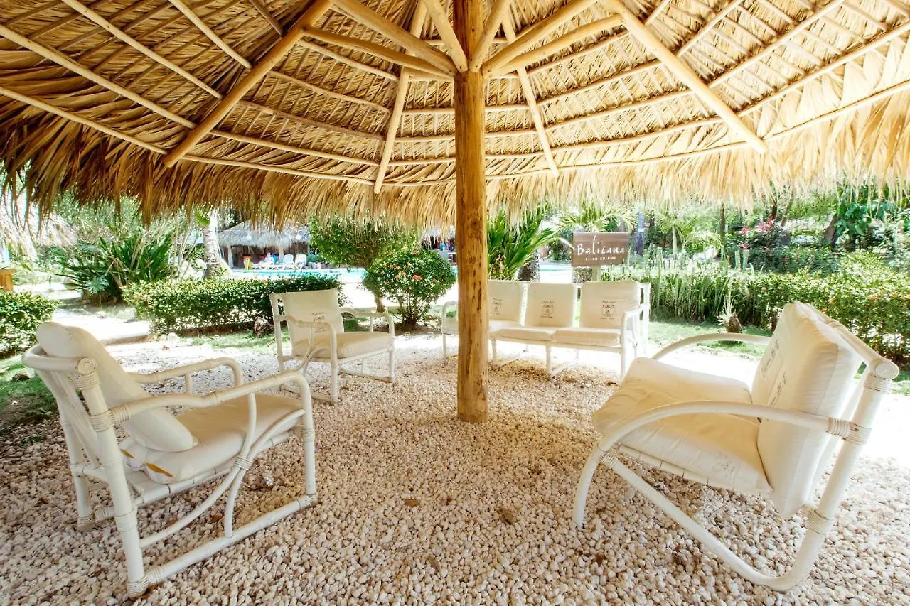 Aventura Village Los Corales Beach And Spa プンタ・カナ ホテル